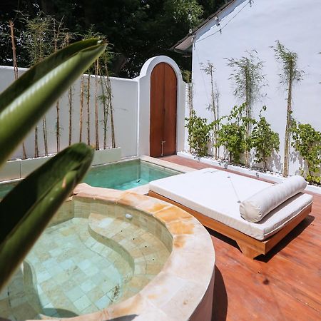 Casa Kapuas Bed & Breakfast Gili Trawangan Exterior photo