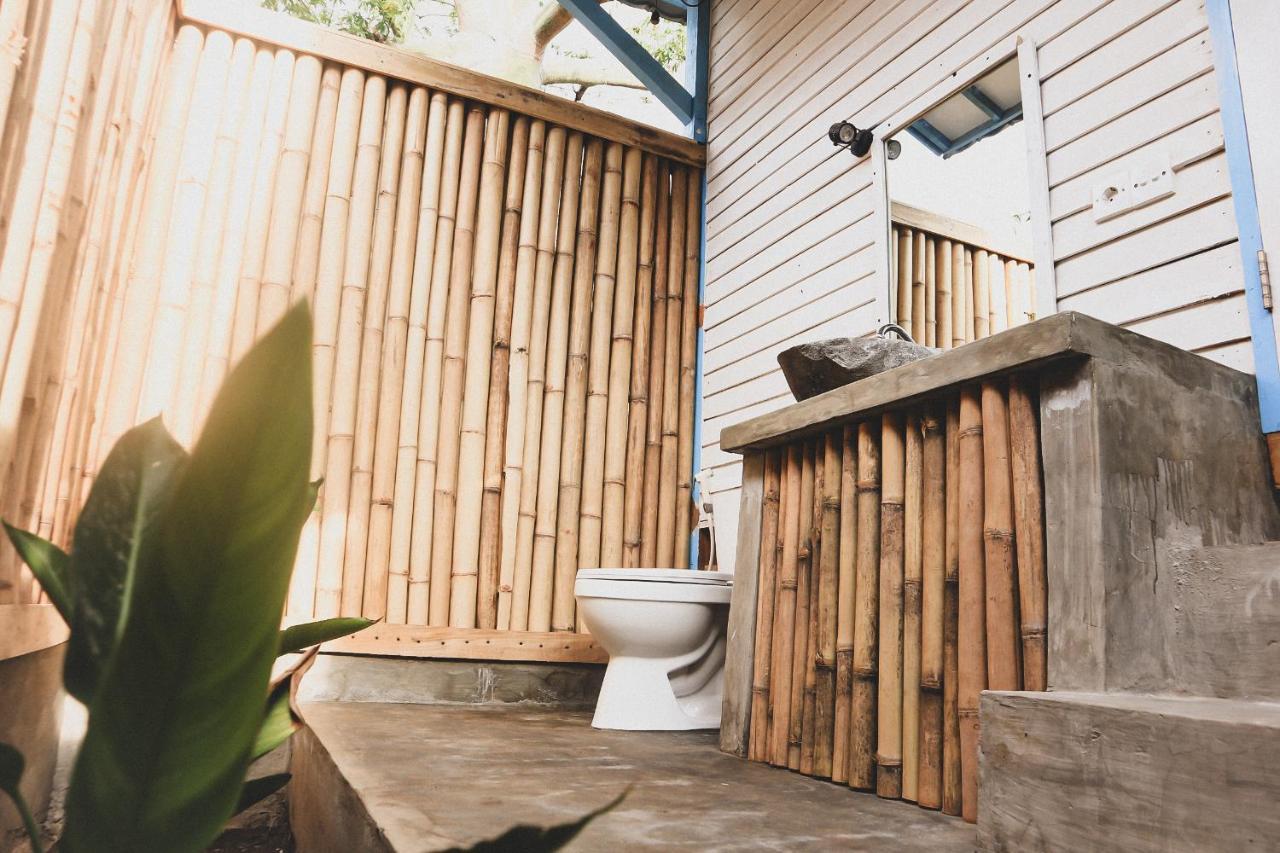 Casa Kapuas Bed & Breakfast Gili Trawangan Exterior photo